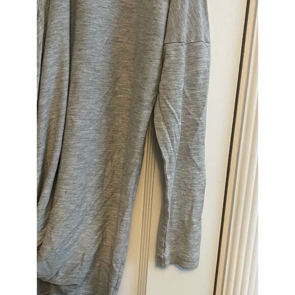 Cabi Taylor Draped Twist Front Top T Shirt Grey Long‎ Sleeve Style - Picture 3 of 7